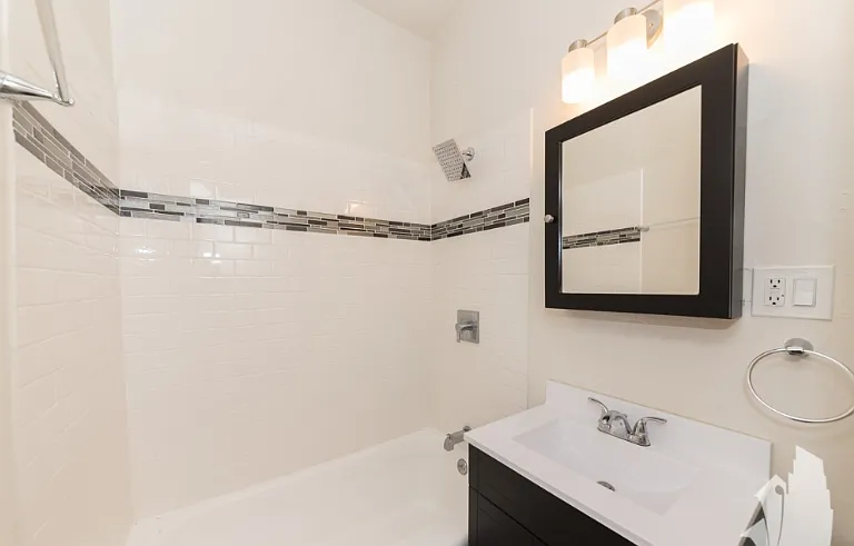 839 W Cornelia Ave #1S — Photo 9