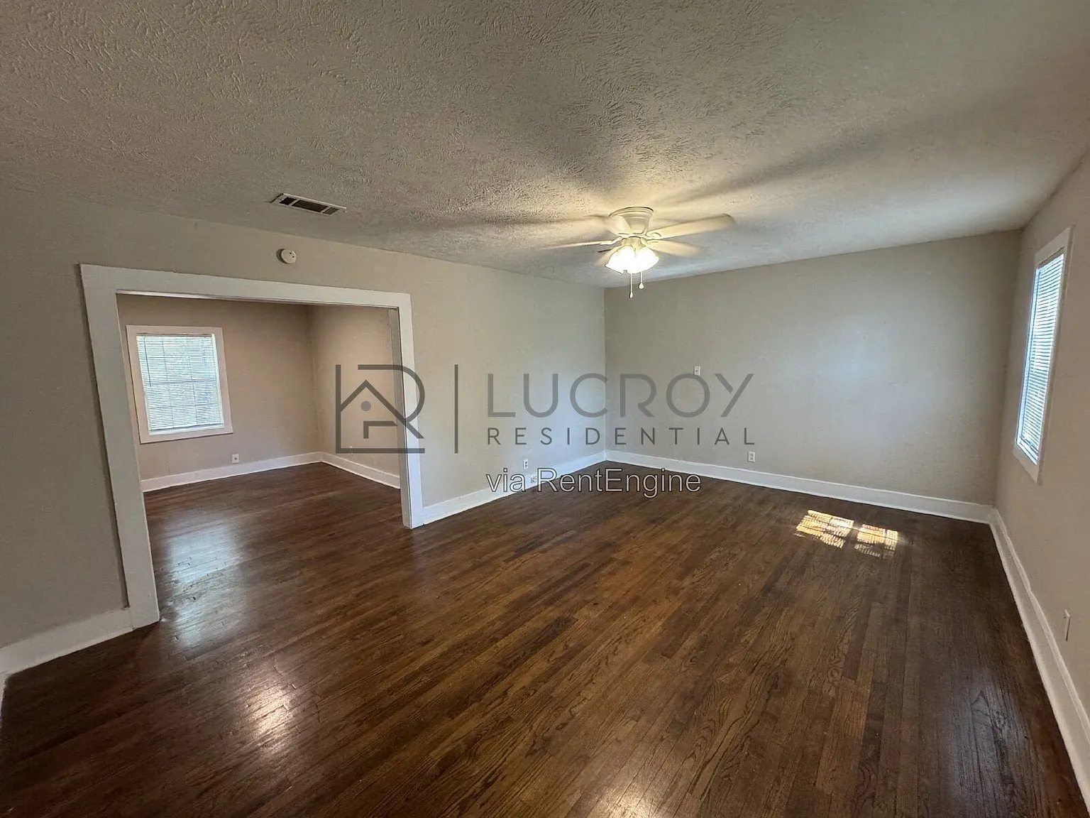 3 bed, 2.0 bath, 1433 sqft, $1,350 — Photo 3
