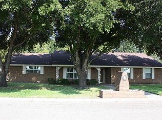 316 Elmwood St, Gainesville, TX 76240