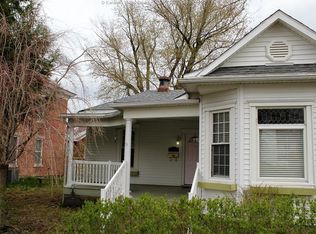 102 Henrietta St, Ravenswood, WV 26164