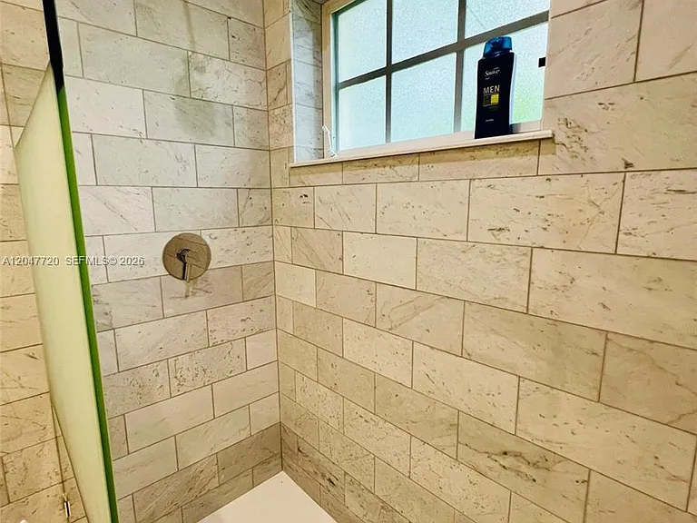 600 Euclid Ave #5B — Photo 20