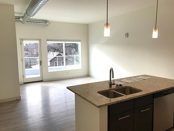 4th image of 601 Lake Michigan Dr NW
