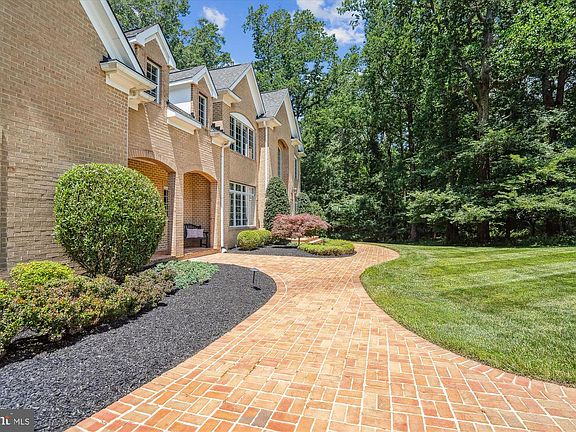 4th image of 6820 Green Hollow Way