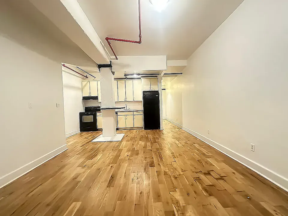 101 Sutton St #2