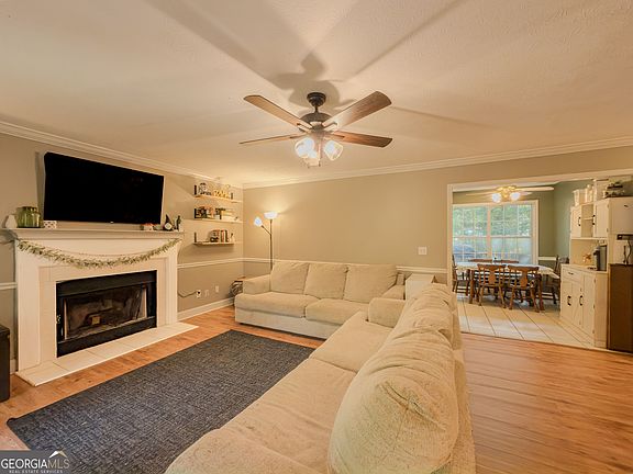 2nd image of 55 Grandview Dr