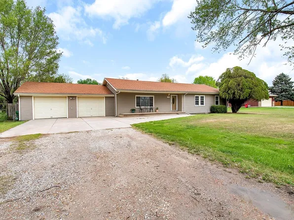 228 S Cedar St, Goddard, KS 67052