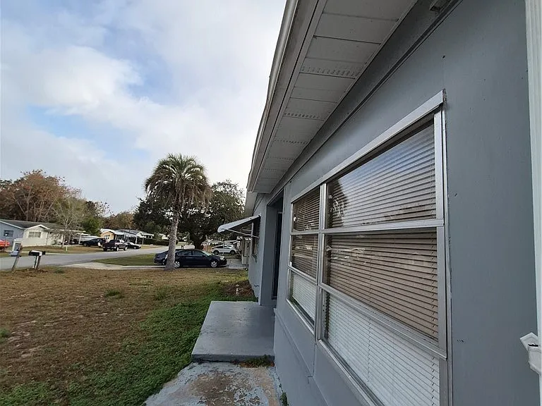 11 S Barbour St — Photo 2