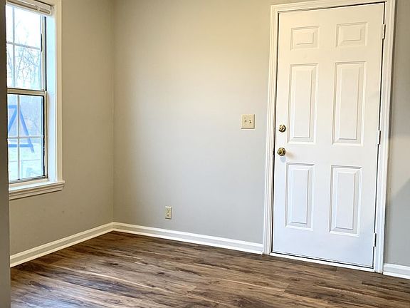 5th image of 410 Pacific Ave