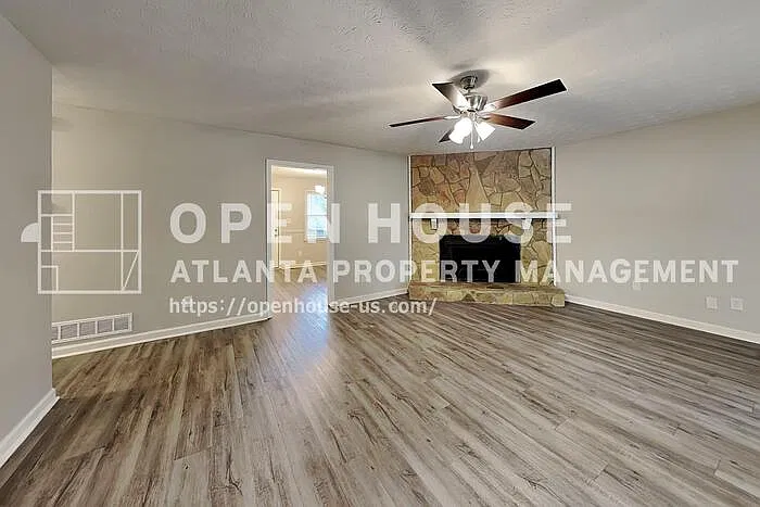 3 bed, 2.0 bath, 1448 sqft, $1,875 — Photo 3