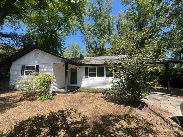 32 Pine Dr, Savannah, GA 31405