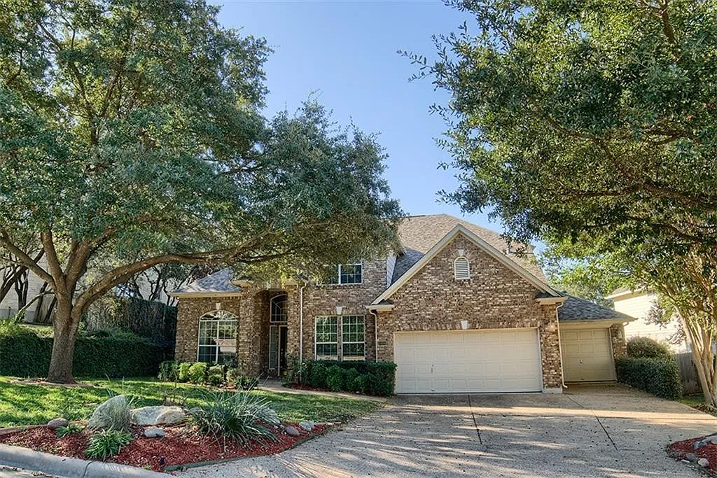 5 bed, 4.0 bath, 3609 sqft, $4,400 — Photo 1