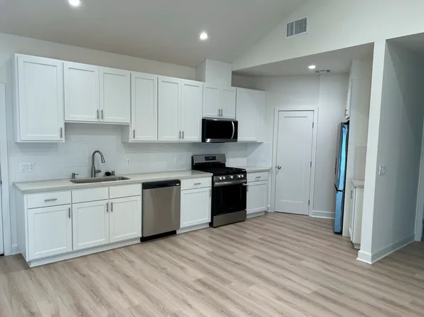 1222 N Frederic St #1220, Burbank, CA 91505