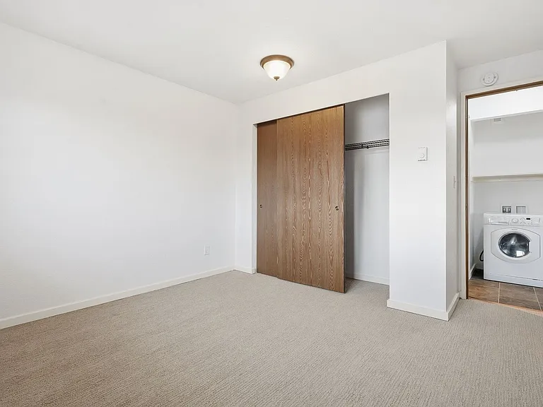 Park Place Apartments — Photo 8
