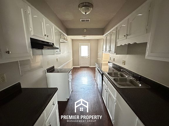 4th image of 4396 Forest Valley Cv