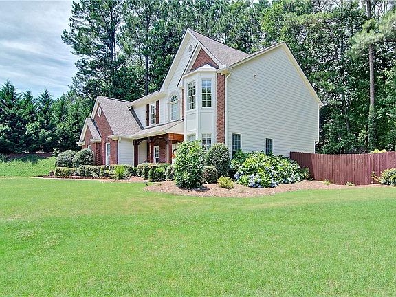 4th image of 4009 Sussex Ct