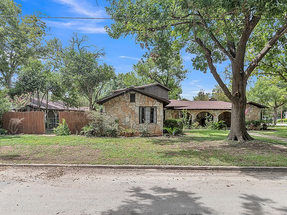 3rd image of 1130 Bartholomae Street