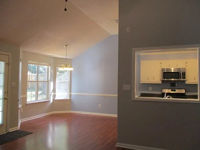 1015 Salford Pl — Photo 13