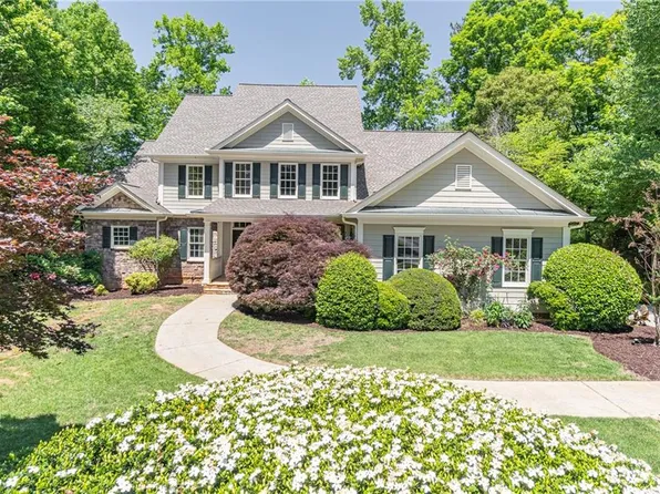 2169 Glenmore Ln, Snellville, GA 30078
