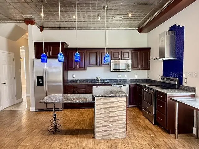 2300 The Oaks Blvd — Photo 13