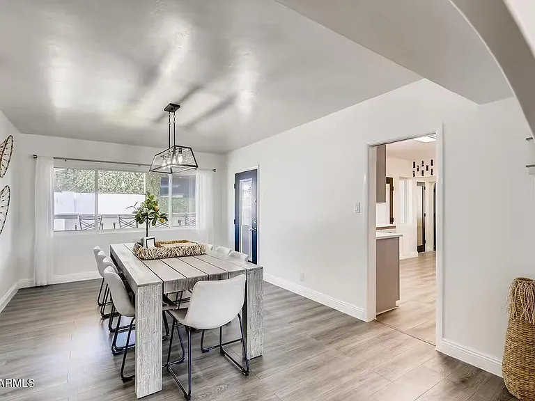 8115 E Edgemont Ave — Photo 12