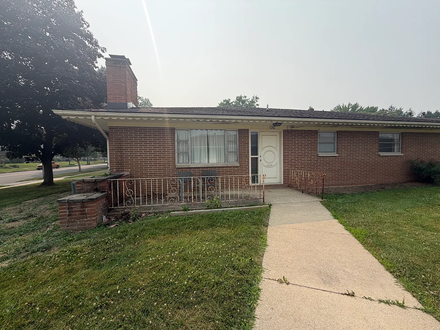2 bed, 1.5 bath, 1100 sqft, $1,150 — Photo 1