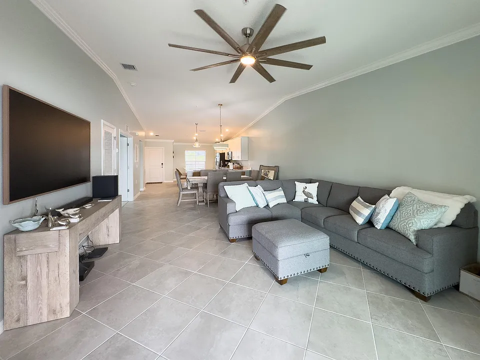 5445 Double Eagle Cir #3026