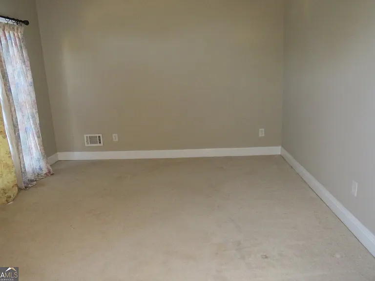 2205 Crescent Walk — Photo 29