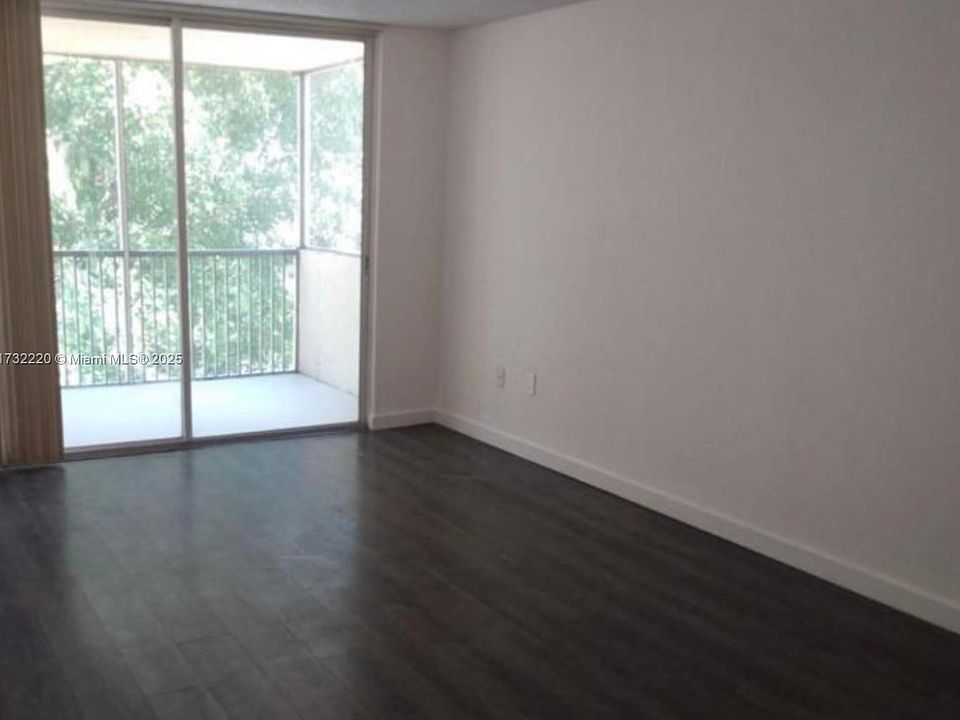 2nd image of 8323 Lake Dr APT 501