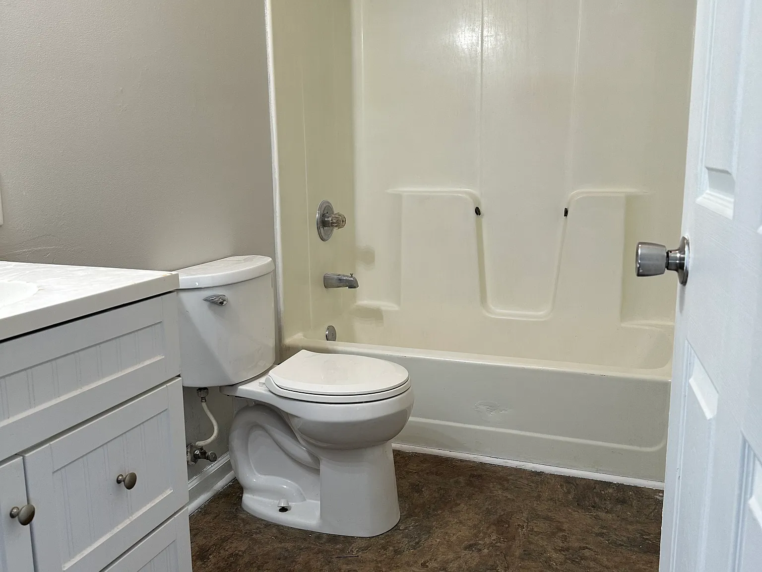 2 bed, 1.5 bath, $1,200 — Photo 4