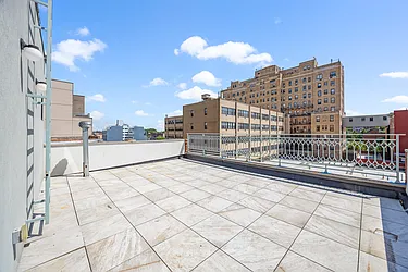 Rented by Gazal International Brokerage Group