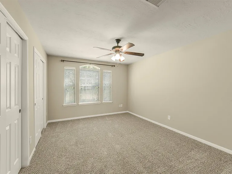 2414 Falcon Knoll Ln — Photo 38