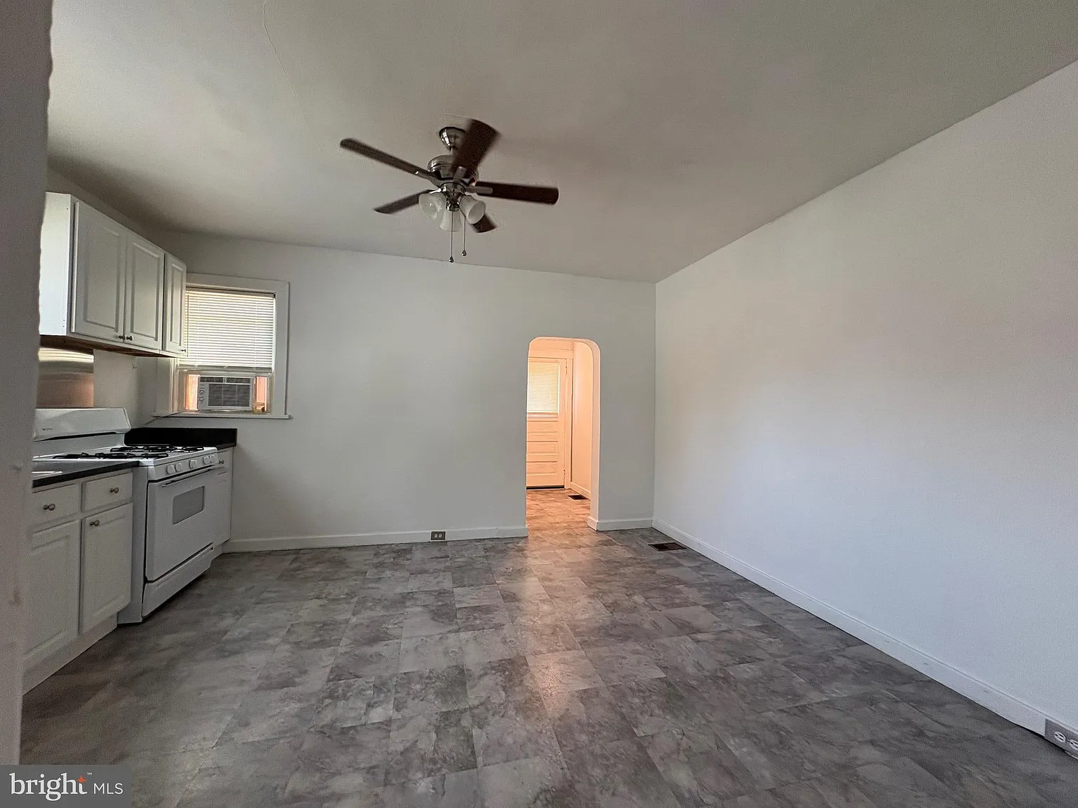 1 bed, 1504 sqft, $1,450 — Photo 2