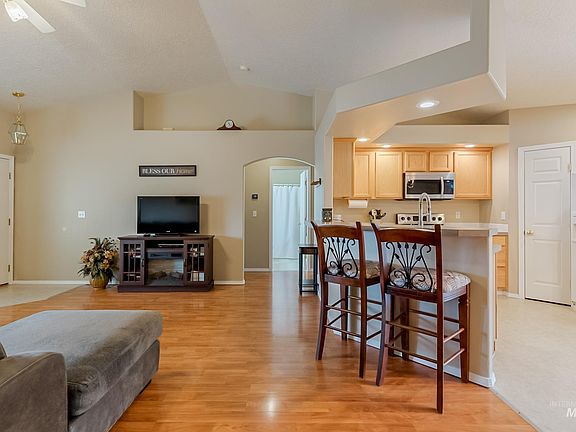 5th image of 14086 Carolina St