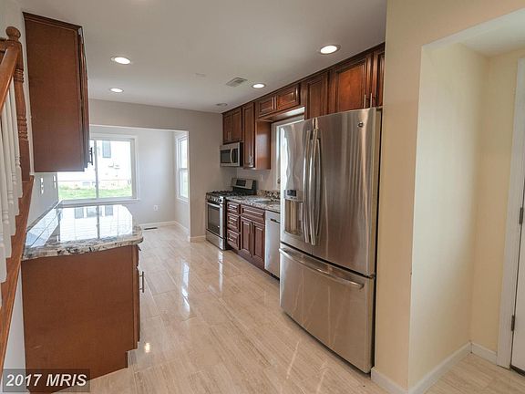 3rd image of 306 Dean Dr