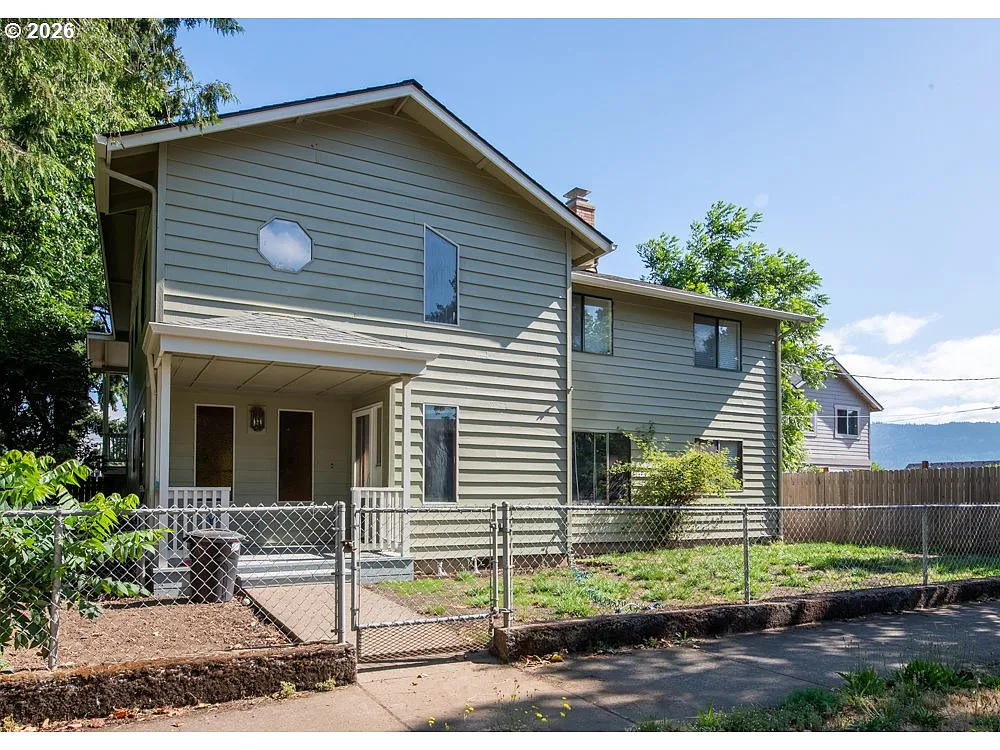 32781 E Pearl St photo 1