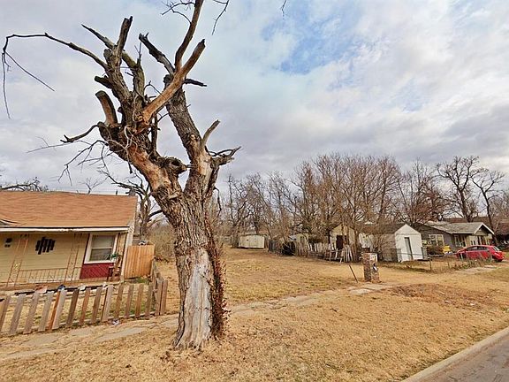 3rd image of 207 SE 23rd St #34