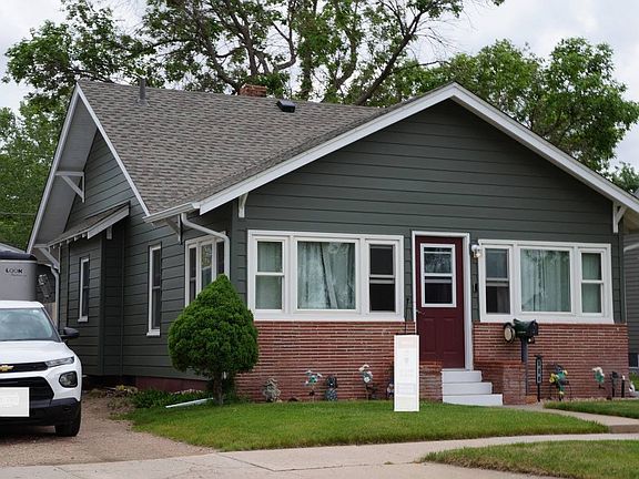 3rd image of 328 Aurora St