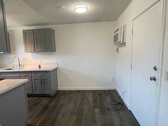 3rd image of 8923 Orion Ave #1