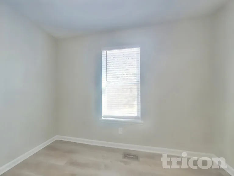 126 Woodberry Ct — Photo 14