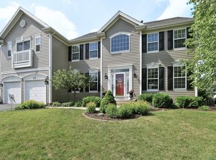 512 Sandpiper Dr, Lindenhurst, IL 60046