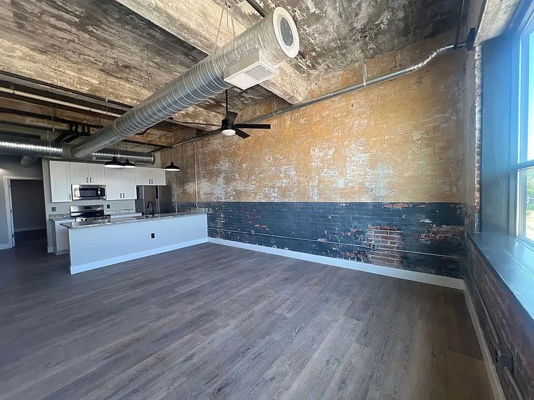 119 E Princess Anne Rd — Photo 181