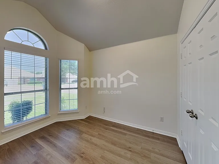 1208 Marchant Pl — Photo 15