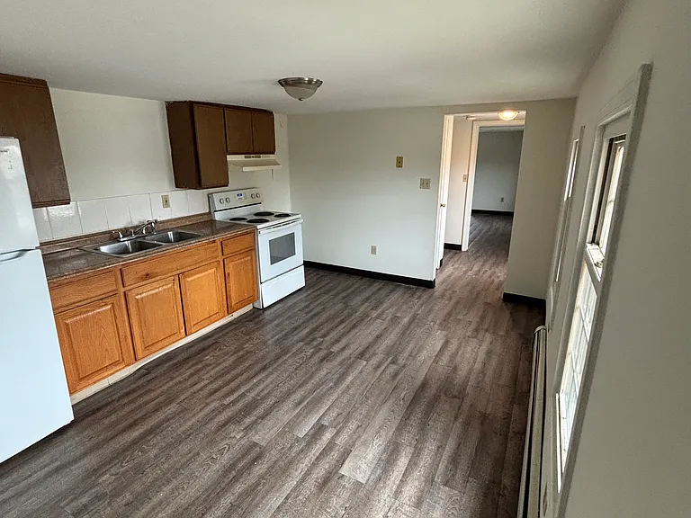 24 Cumberland St #B — Photo 8