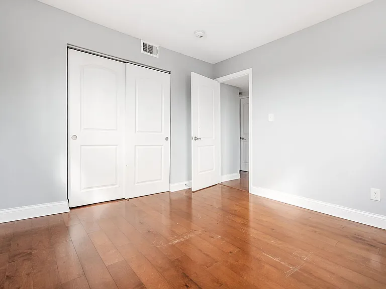 1580 E Mound St — Photo 36