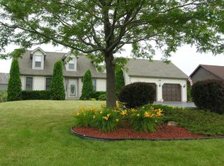 258 Old Darby Ln, Winthrop Harbor, IL