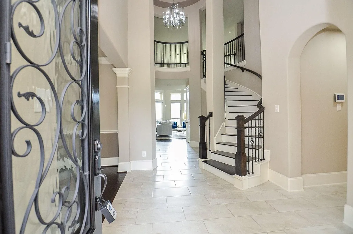 Building Photo - 10010 Cypress Path