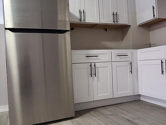 2nd image of 8652 W Catherine Ave #0