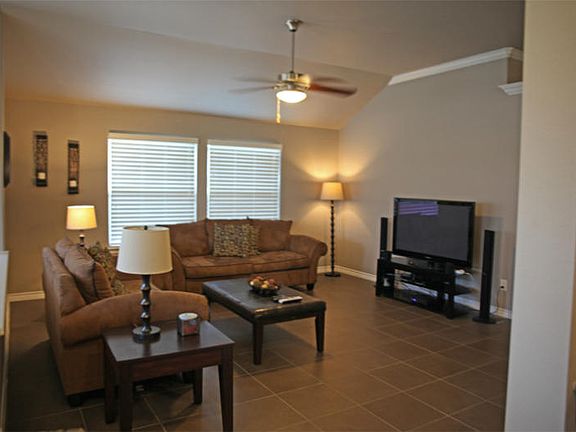 4th image of 2103 Mangrove Dr