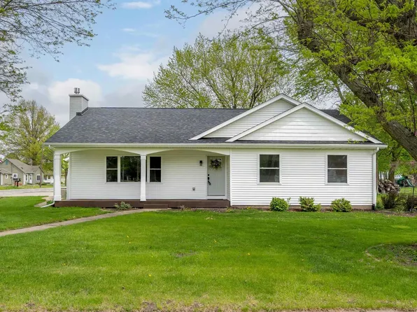 2002 13th St, Viola, IL 61486