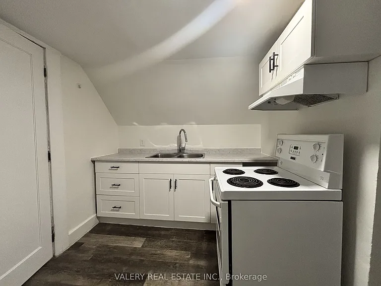 1091 Highland Ave #1 — Photo 10
